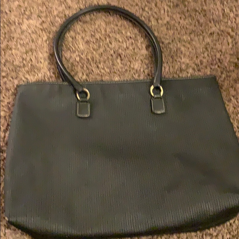 Gently used authentic Ferragamo shoulder bag